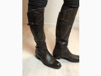 Bruna skinn stövlar CATWALK i str 39 Bruna skinn stövlar CATWALK i str 39