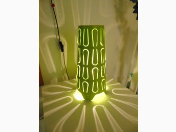 IKEA lampa Kajuta, försommargrön bordslampa IKEA lampa Kajuta, försommargrön bordslampa