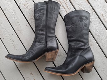 Snygga svarta mönstrade Sixtyseven western cowboy skinn biker stövlar boots 40 Snygga svarta mönstrade Sixtyseven western cowboy skinn biker stövlar boots 40