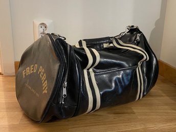 fred perry väska tradera fred perry väska tradera