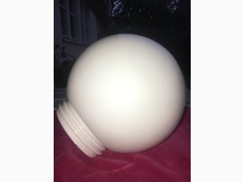 Glaskupa vit, blank opalglas (409250257) ᐈ Köp på Tradera glaskupa lampa vit glansig