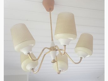 TAKLAMPA MÄSSING VÅFFLAT GLAS VINTAGE 50 60 TAL RETRO TRÄ LAMPA OPAL GLAS KUPOR TAKLAMPA MÄSSING VÅFFLAT GLAS VINTAGE 50 60 TAL RETRO TRÄ LAMPA OPAL GLAS KUPOR