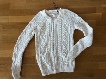 Vit stickad tröja från Holly & whyte Lindex bei.. (422896354 Stickad tröja med dragkedjor | Lindex