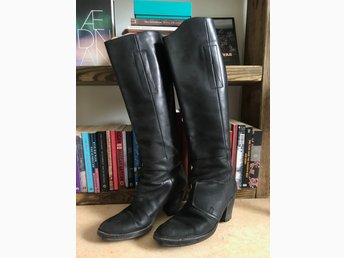 Acne Pistol Stövlar strl. 38 (410805180) ᐈ Köp på Tradera Acne Pistol Stövlar strl. 38 (410805180) ᐈ Köp på Tradera