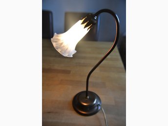 RETRO Lampa bordslampa Sjömarkens armatur AB Sweden vit bord vintage trumpet RETRO Lampa bordslampa Sjömarkens armatur AB Sweden vit bord vintage trumpet