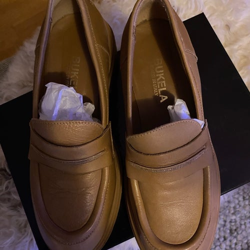 Bukela Loafers i brunt läder, storlek 38 nya