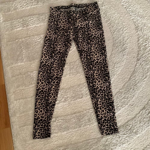 Oanvänd Beige/svarta byxor S/M liten
