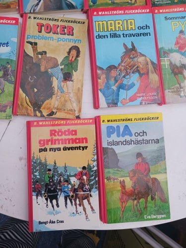Vitnos, hästböcker Marie Louise Rudolfsson. Bokpaket. Pysen, hästsmuglarna mm