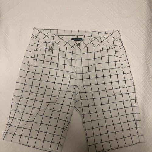 1 kr utrop Röhnisch vita shorts, storlek 40