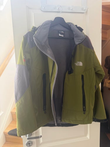 The North Face grön jacka