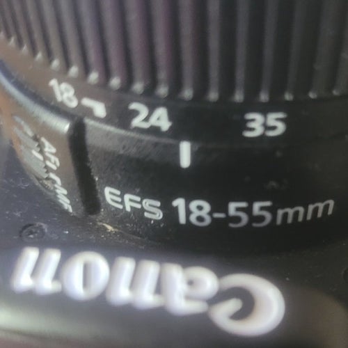 Canon EOS 600D med objektiv