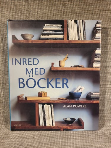 Inred med böcker av Alan Powers, 2004