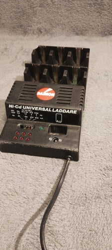 Daimon Ni-Cd Universal Laddare - AM