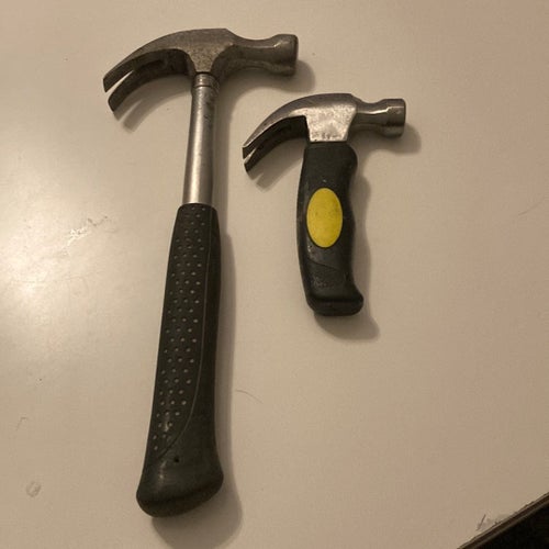 Verktyg Hammare x2 kort o lång bra hammare i fint skick.