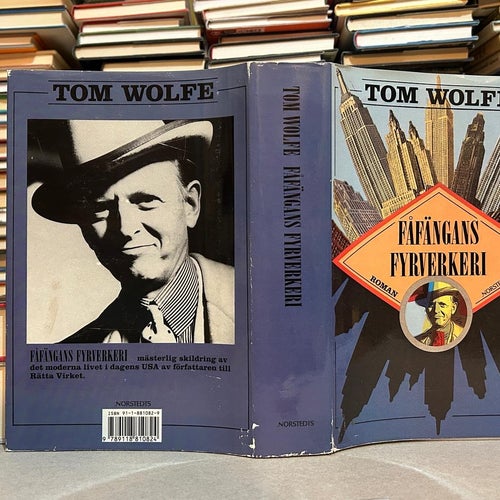 Fåfängans fyrverkeri av Tom Wolfe. Bok. Very good plus