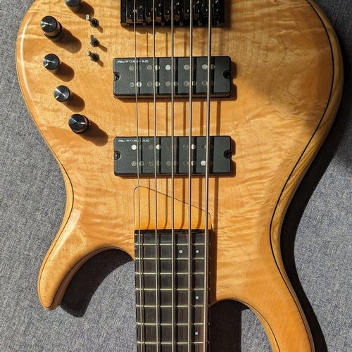 Marcus Miller M7 5-strängad basgitarr 2nd Gen