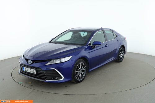 Toyota Camry Hybrid 2.5 Executive / Kamera, BLIS, Rattvärme