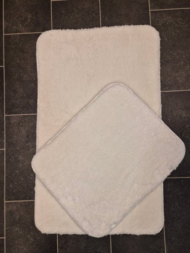 Badrumsmatta 2 delar – Benvit / Off-white (50x80 cm & 40x50 cm)