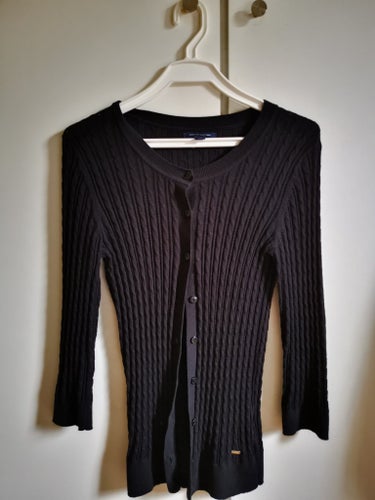 Så snygg tröja Svart Storl S TOMMY HILFIGER Fint skick