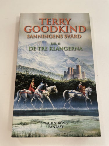 De tre klangerna | Terry Goodkind | Sanningens Svärd | Pocket