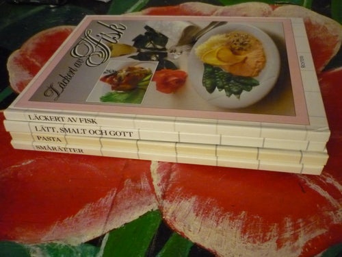 BOK, 4 STYCKEN KOKBÖCKER, PASTA, SMÅRÄTTER, LÄCKERT AV FISK, LÄTT SMALT OCH GOTT