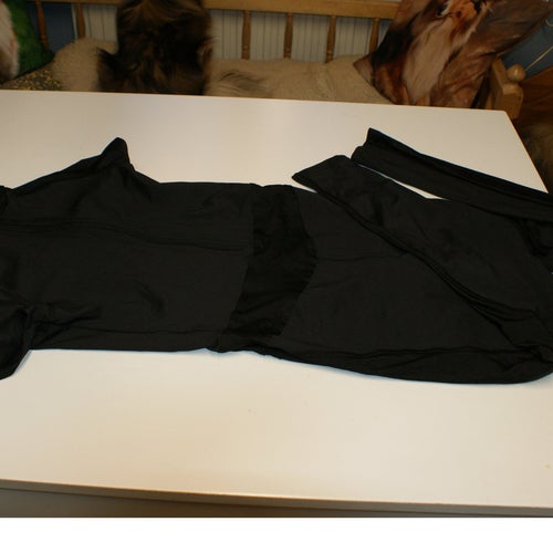 Svart jumsuit/ helkroppsdräkt, storlek M Ny