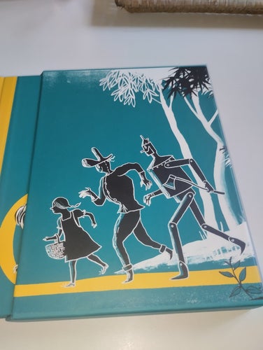 Wizard of oz folio society Fine condition Baum first print 2010