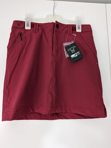 Nya Tenson kjol med inbyggda shorts - även känd som en skort Lora vinröd & st 36