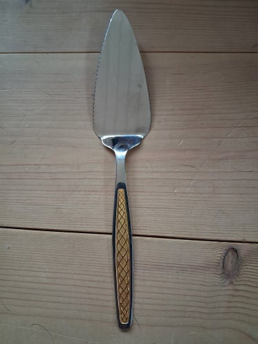 Guldi. Tårtspade.