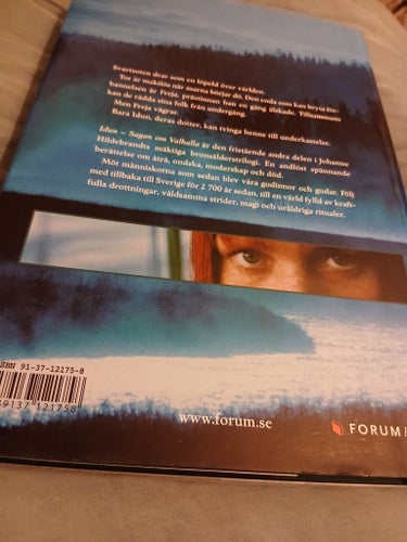 Inbunden Bok I Toppskick: Sagan om Valhalla av Johanne Hildebrandt, 2005
