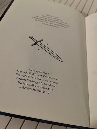 ALVAS MYSTIERIER - DEN FALSKE RIDDAREN - 15 SPÄNNANDE DECKARGÅTOR - P Bengtsson