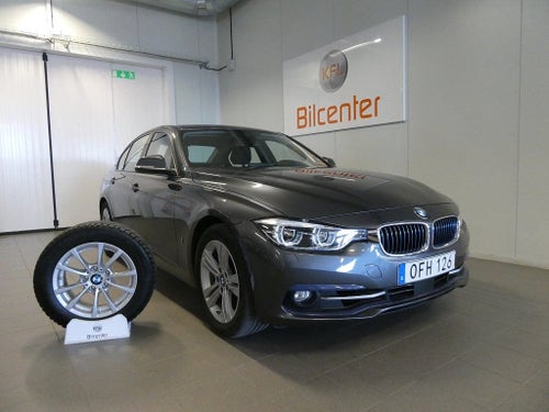 BMW 330e Sedan Sport line Automat-Navi-PDC *7059 mil*