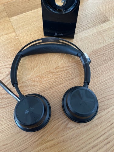 poly vfocus2 series headset