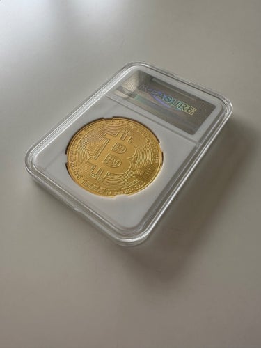 Guldpläterad Bitcoin minnesmedalj