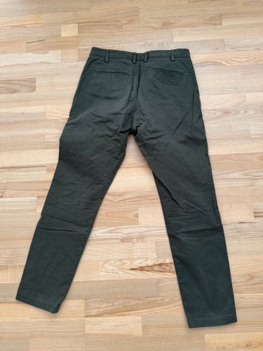 Asket Mørkegrønne chinos 30/30