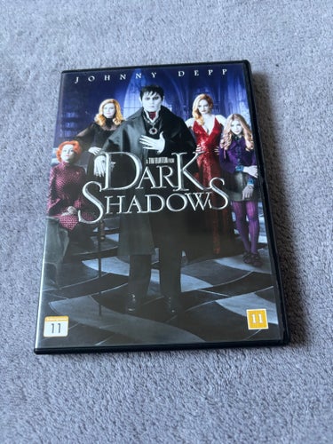 Dark Shadows (DVD)