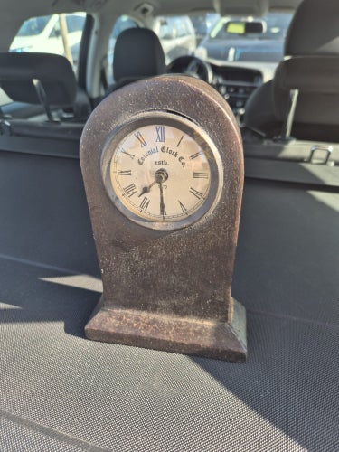 Bordsklocka Colonial Clock Co. estb. 1870