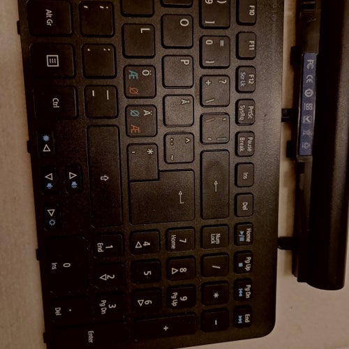 Tangentbord, Batteri och pekplatta för Acer Aspire V5-531