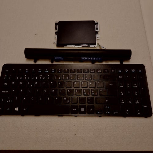 Tangentbord, Batteri och pekplatta för Acer Aspire V5-531
