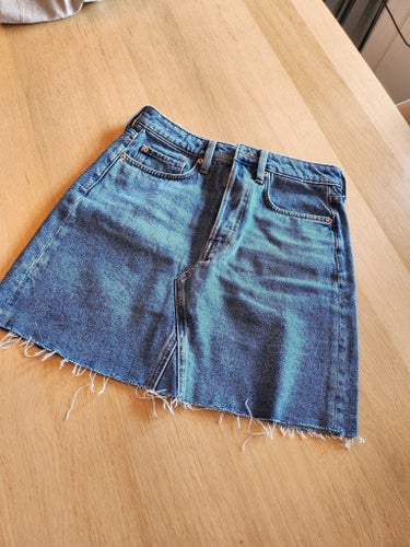 H&M blå kjol, storlek 38