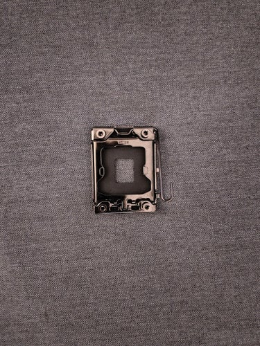 Intel 1366 CPU-bracket till Corsair H100i