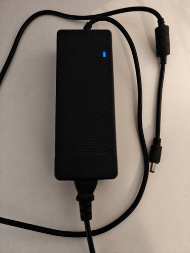AC/DC Adapter YU1210 med PSU-splitter barrelplugs annons 3