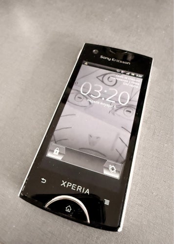 Sony Ericsson Xperia Ray ST18i – Fullt fungerande – Mycket fint skick – Batteri