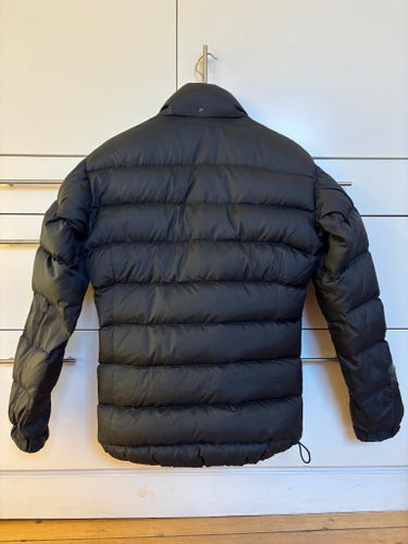 Mountain Equipment svart dunjacka, storlek 8/ XS