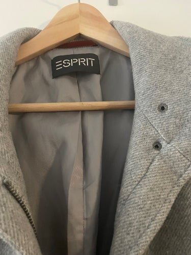 Esprit grå kappa, storlek XS