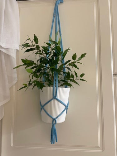 ampel, plant hanger, makrame, ljus blå små randig 16-20 cm