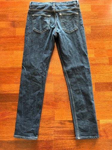 Marinblå jeans