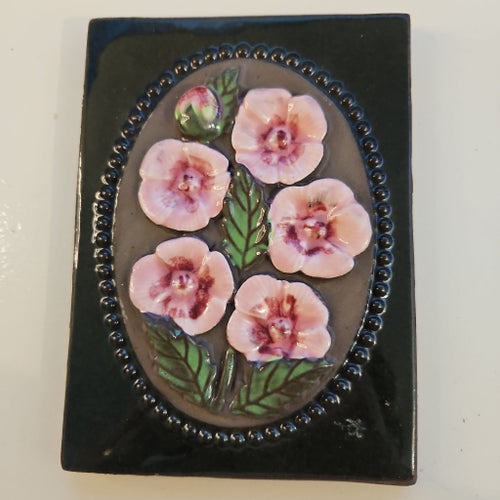 JIE Gantofta väggtavla nr 841, Rosa blommor