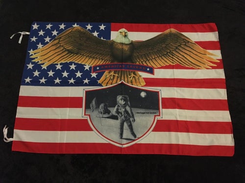 USA - AMERICAN LEGEND - THE EAGLE HAS LANDED. Poster flagga Samlarobj. 80-talet