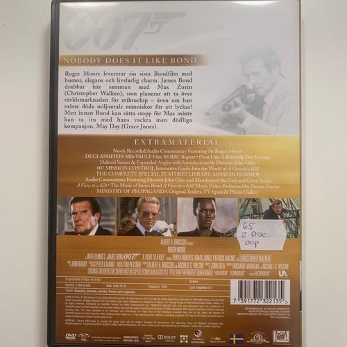 LEVANDE MÅLTAVLA. TWO-DISC ULTIMATE EDITION. AGENT 007 ROGER MOORE. DVD ACTION